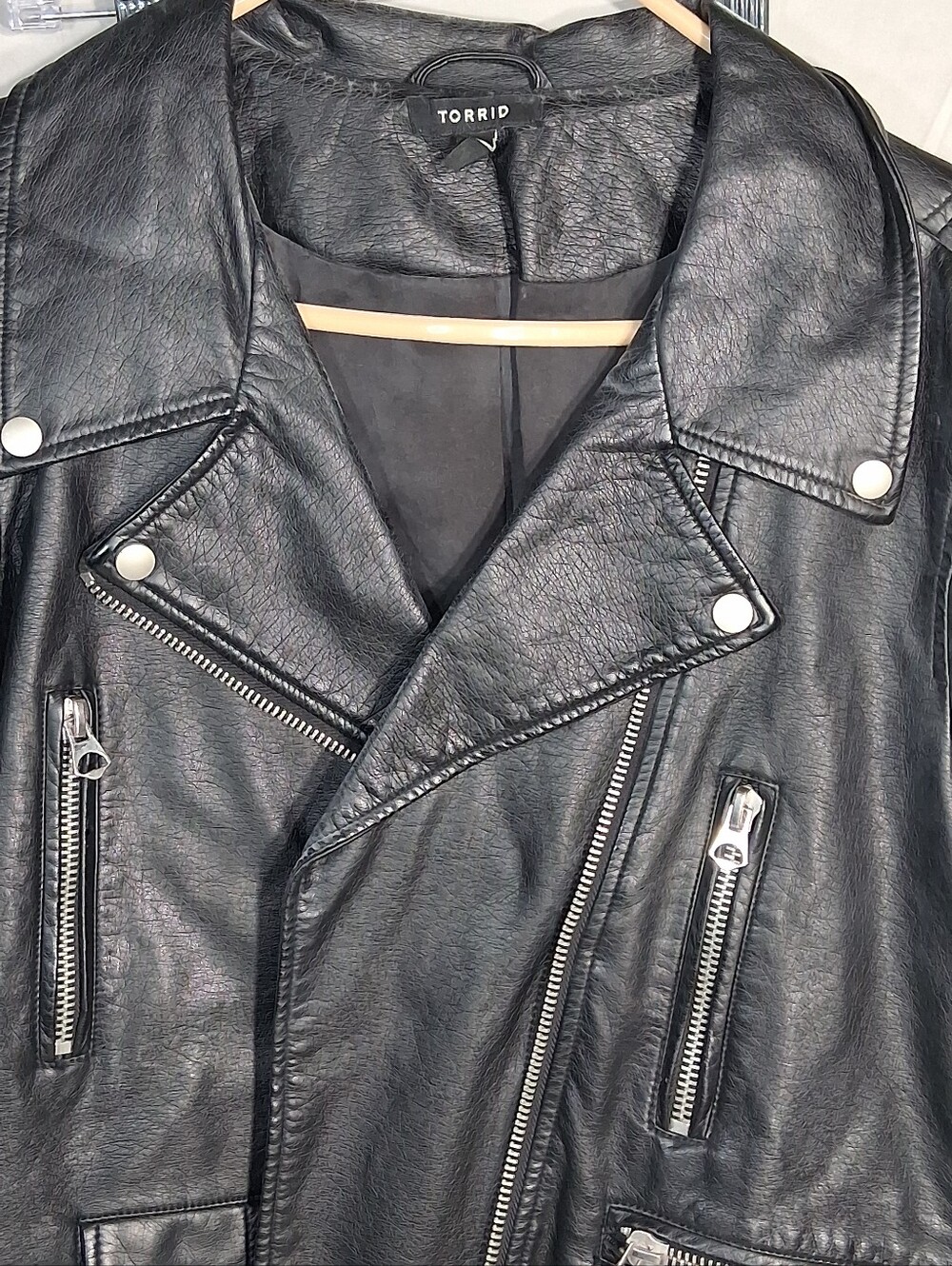 Torrid Size 4 Rebel Moto Bikercore Black Faux Leather Zippered And Snaps Jacket - Picture 3 of 14